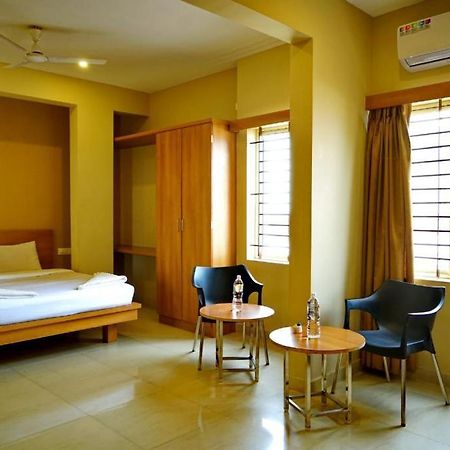 Samasth Rooms And Suits Майсуру Екстер'єр фото