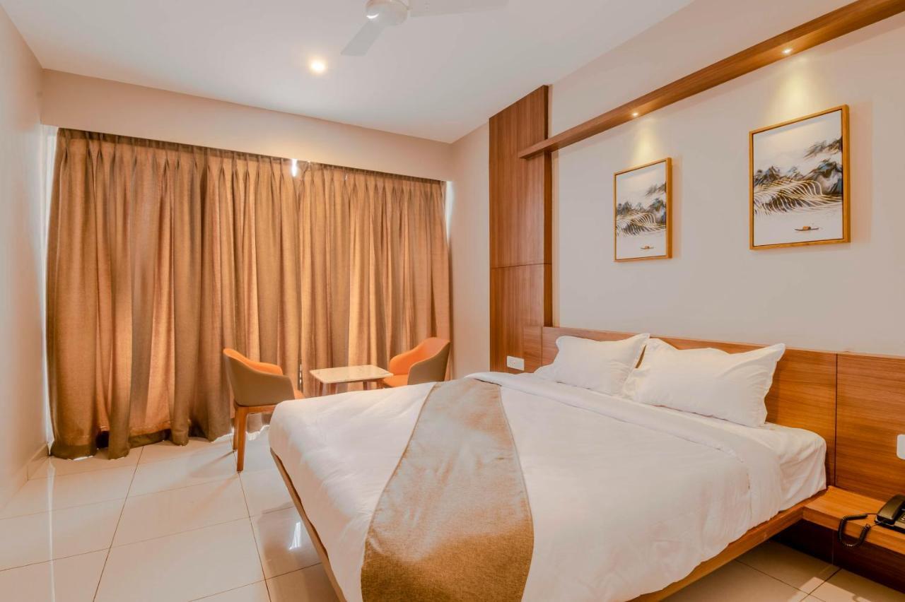 Samasth Rooms And Suits Майсуру Екстер'єр фото